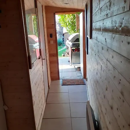 Holiday Chalet 3 Set In Peaceful Countryside Lusignac